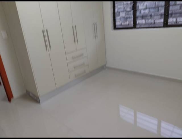 2 BEDROOM FLAT TO LET IN FELIXTON
